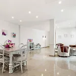 Villa Juncos *